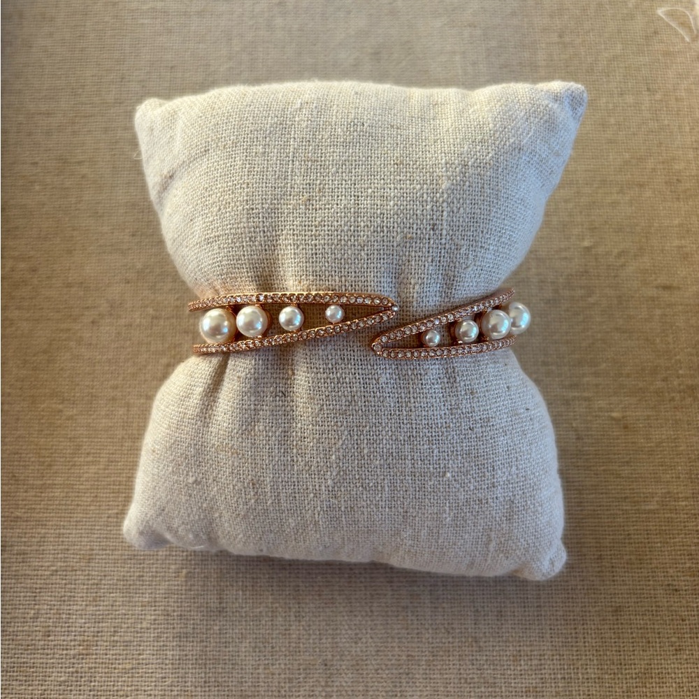 Chloe + Isabel Sparkling Rose Hinged Bracelets‎